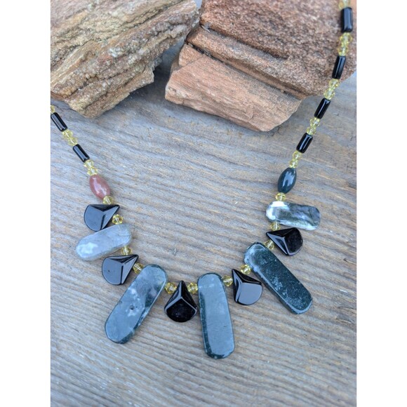 Vintage Moss Agate Beaded Stone Necklace - Picture 11 of 16